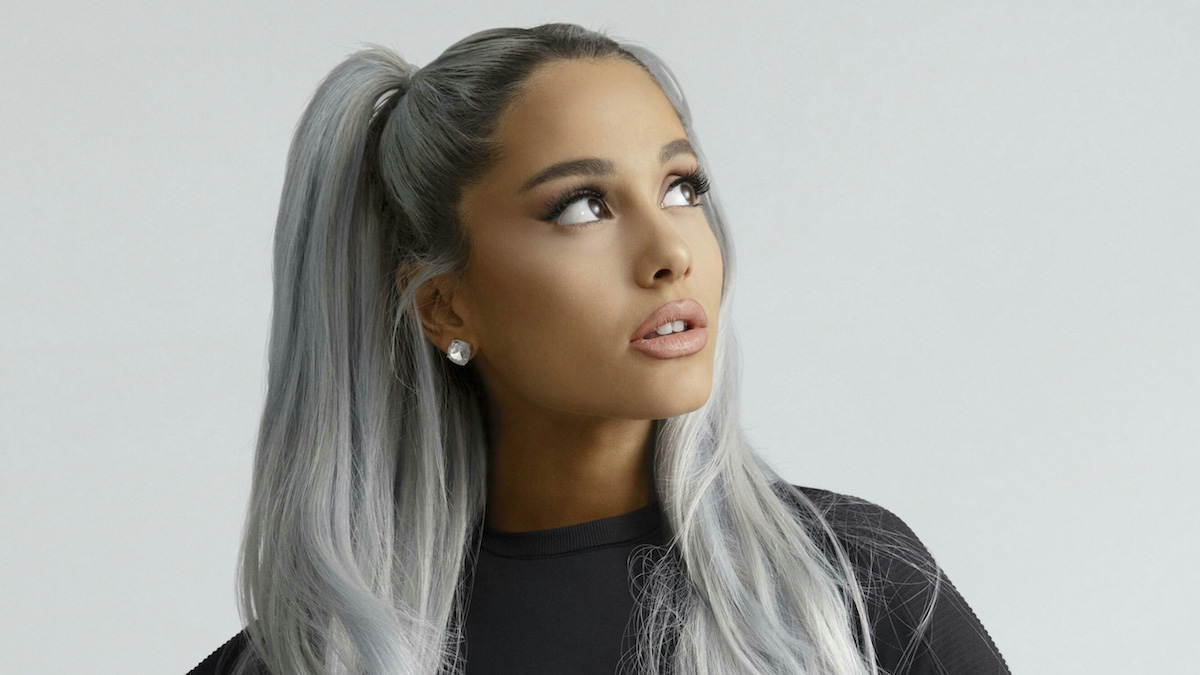 Ariana Grande si scaglia contro il potere mediatico dei tabloid: “Lasciamo spazio all’umanità”